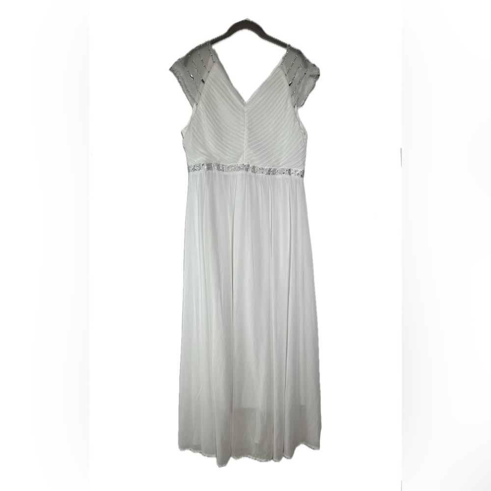 Elegant Wedding White Dress Full-Length V-neck